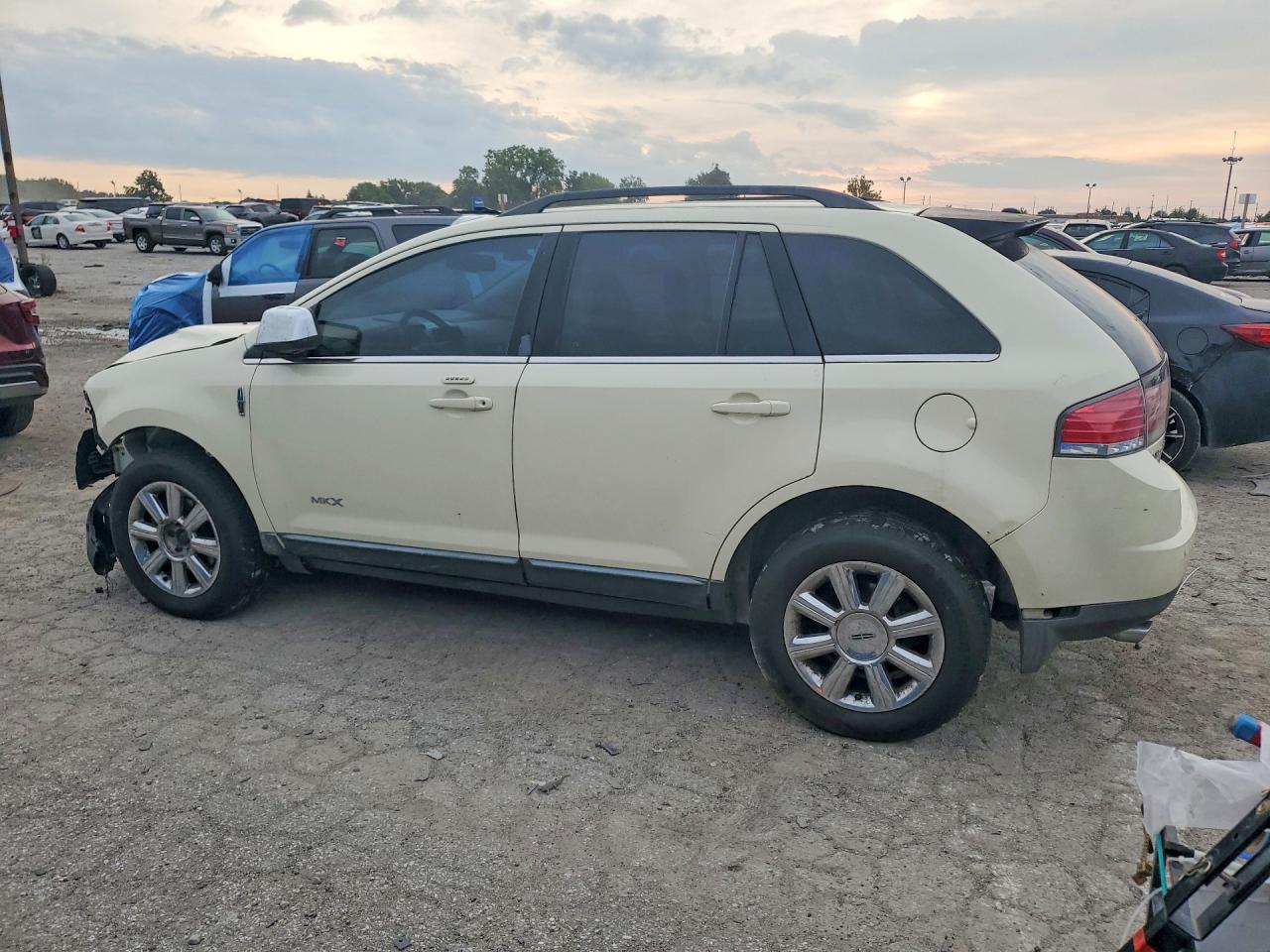 2008 Lincoln Mkx Cream vin: 2LMDU88C38BJ07380