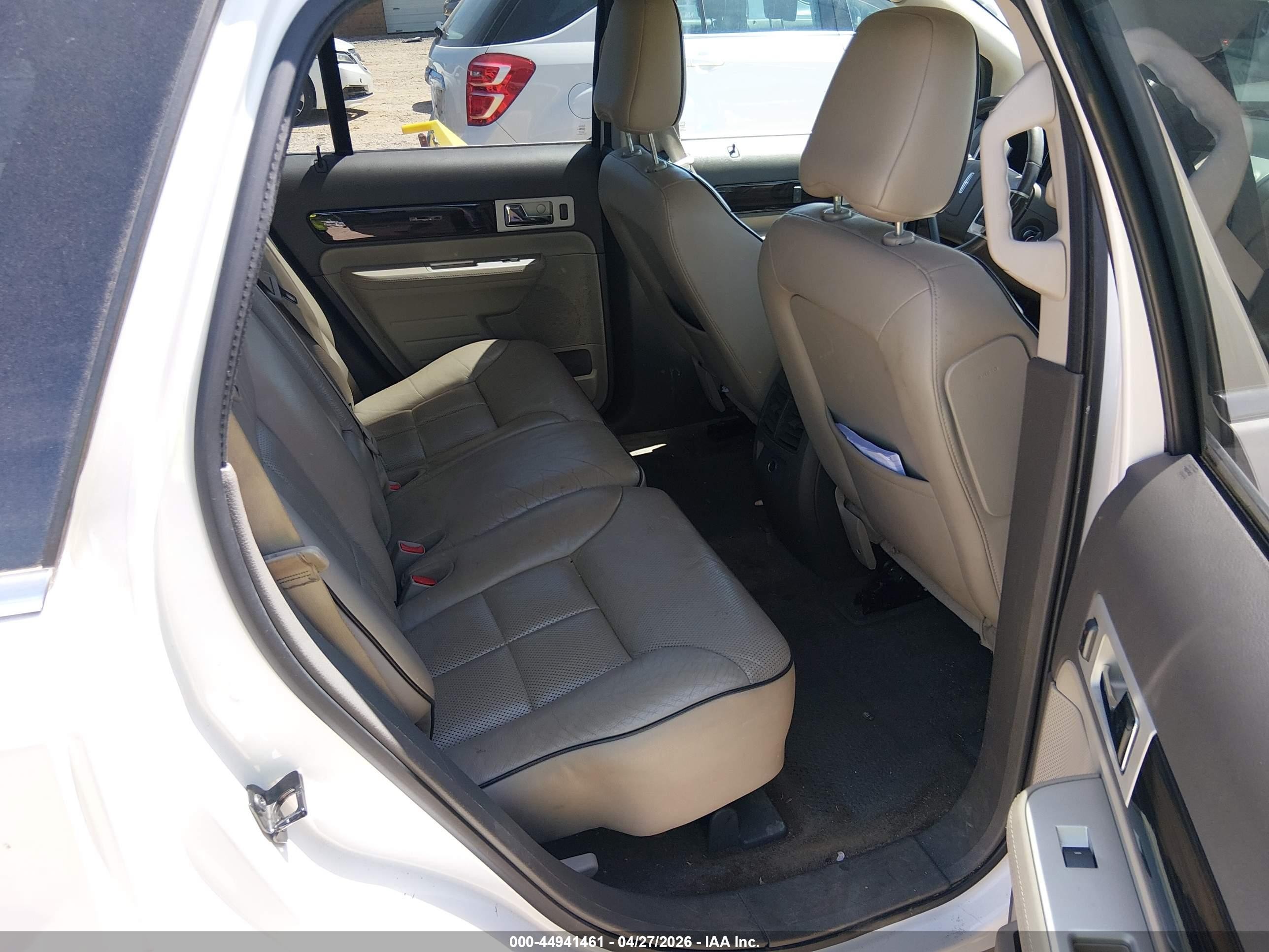 2009 Lincoln Mkx   White vin: 2LMDU88C39BJ06537