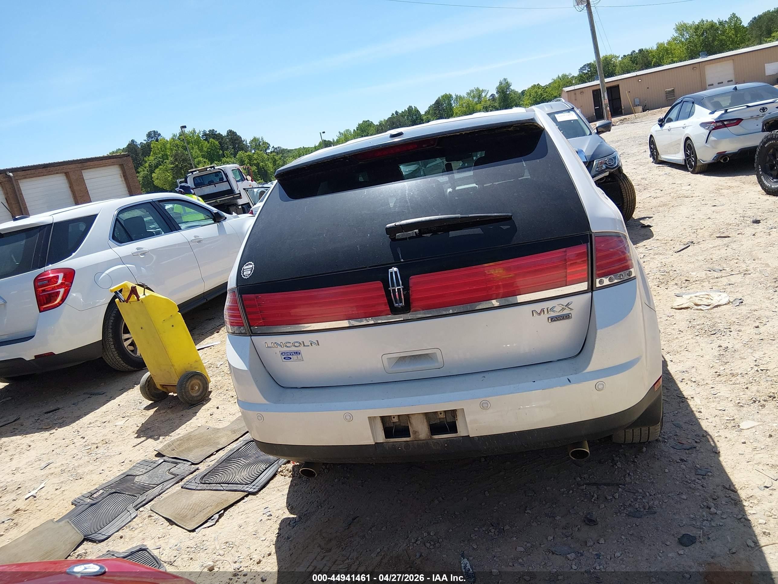 2009 Lincoln Mkx   White vin: 2LMDU88C39BJ06537