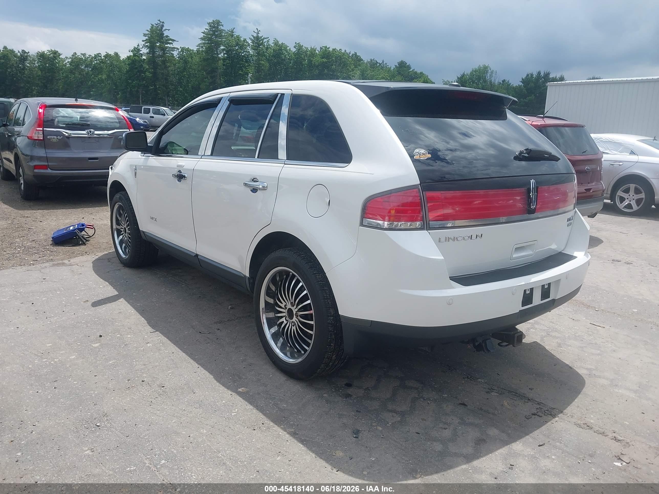 2009 Lincoln Mkx   White vin: 2LMDU88C39BJ09017