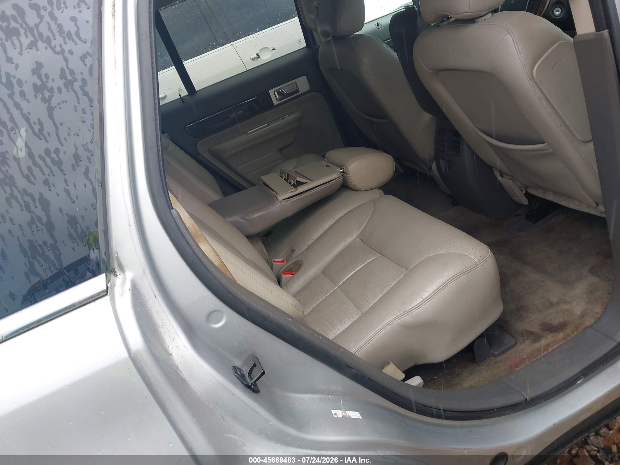 2009 Lincoln Mkx   Silver vin: 2LMDU88C49BJ08846