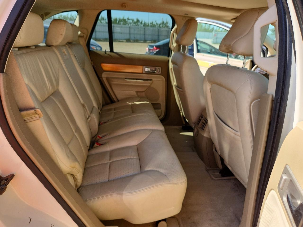 2007 Lincoln Mkx White vin: 2LMDU88C57BJ03331