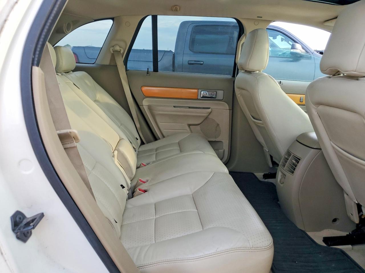 2007 Lincoln Mkx White vin: 2LMDU88C67BJ25693