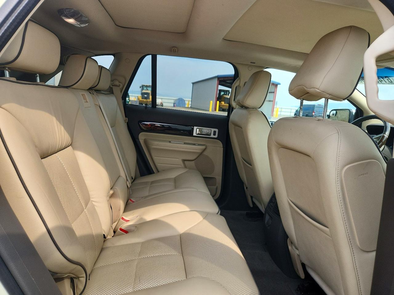 2008 Lincoln Mkx Cream vin: 2LMDU88C68BJ15523