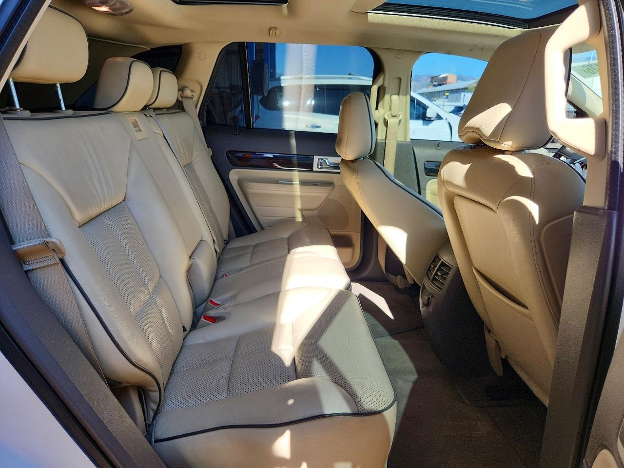 2009 Lincoln Mkx White vin: 2LMDU88C69BJ06466