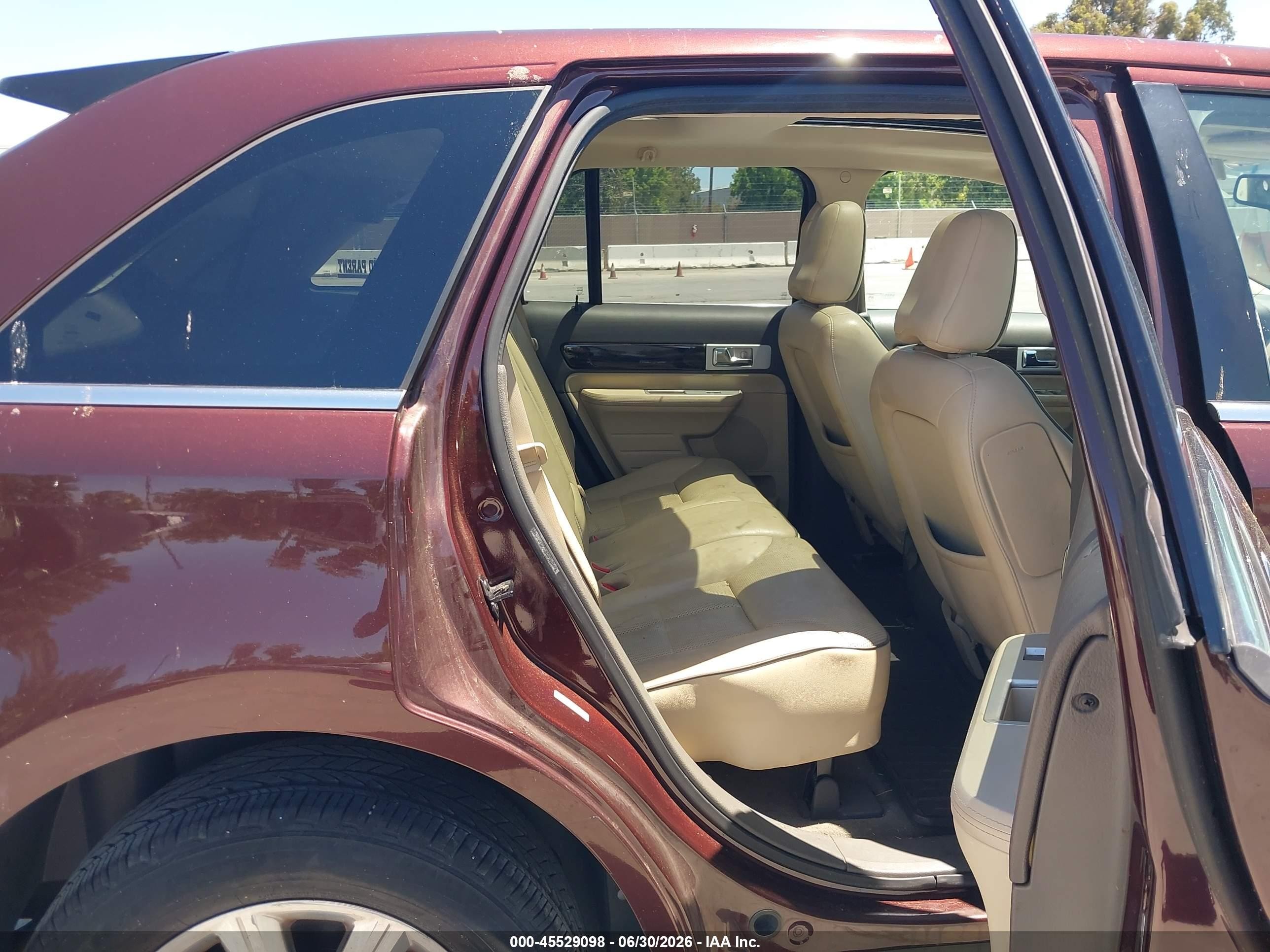2009 Lincoln Mkx   Maroon vin: 2LMDU88C69BJ12591