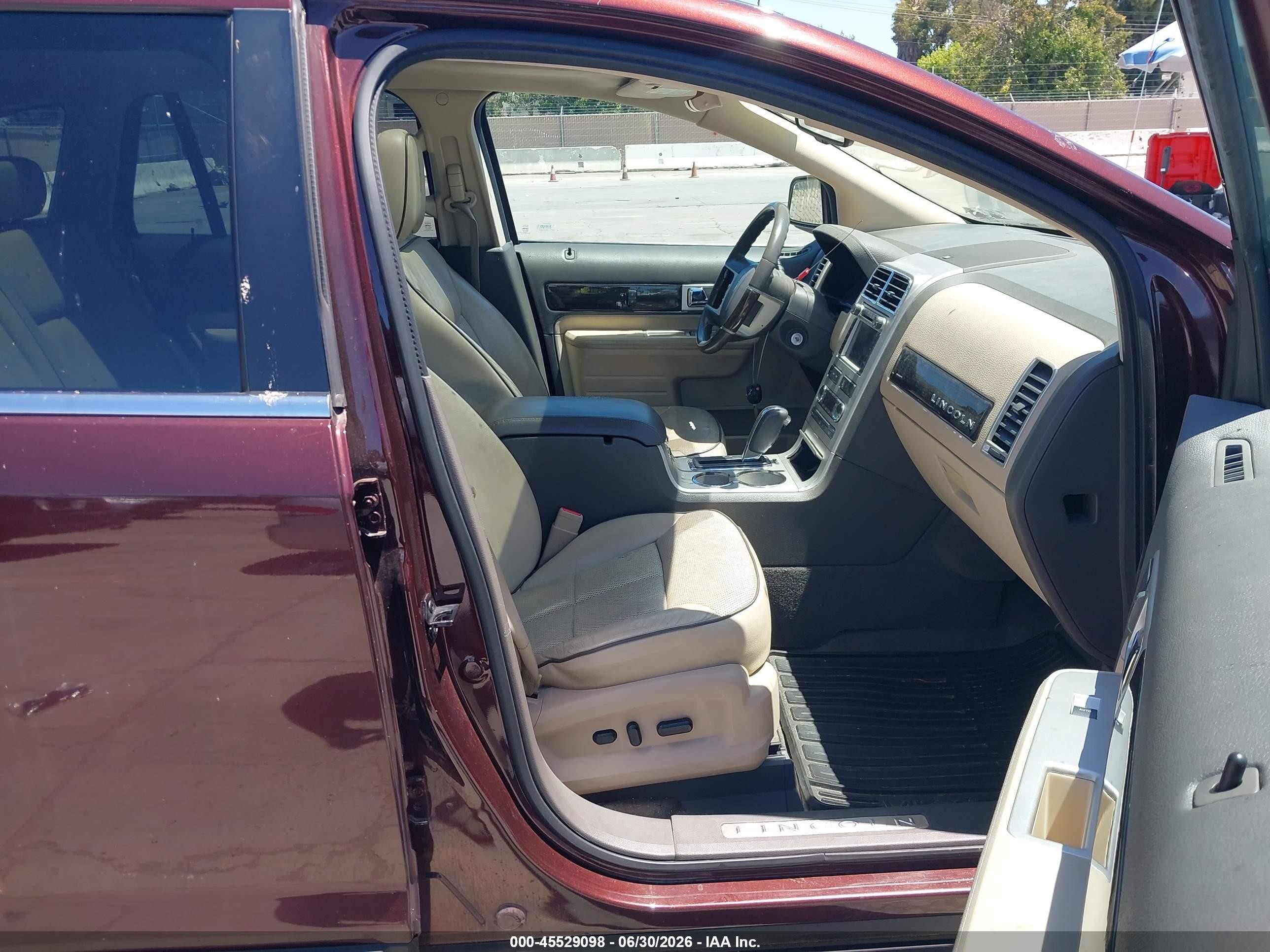 2009 Lincoln Mkx   Maroon vin: 2LMDU88C69BJ12591