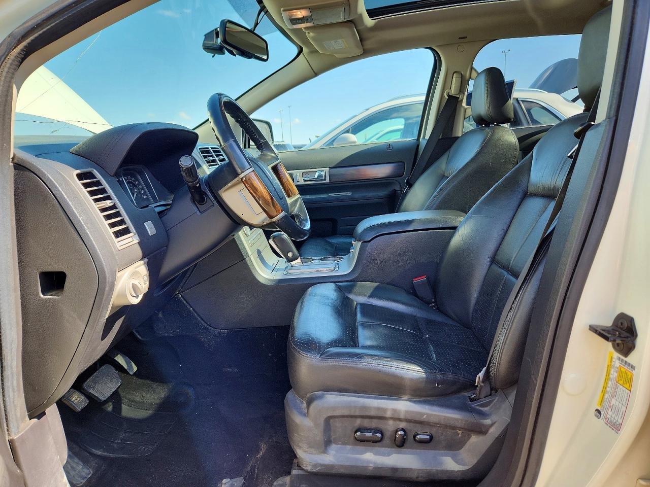 2007 Lincoln Mkx Cream vin: 2LMDU88C77BJ02780