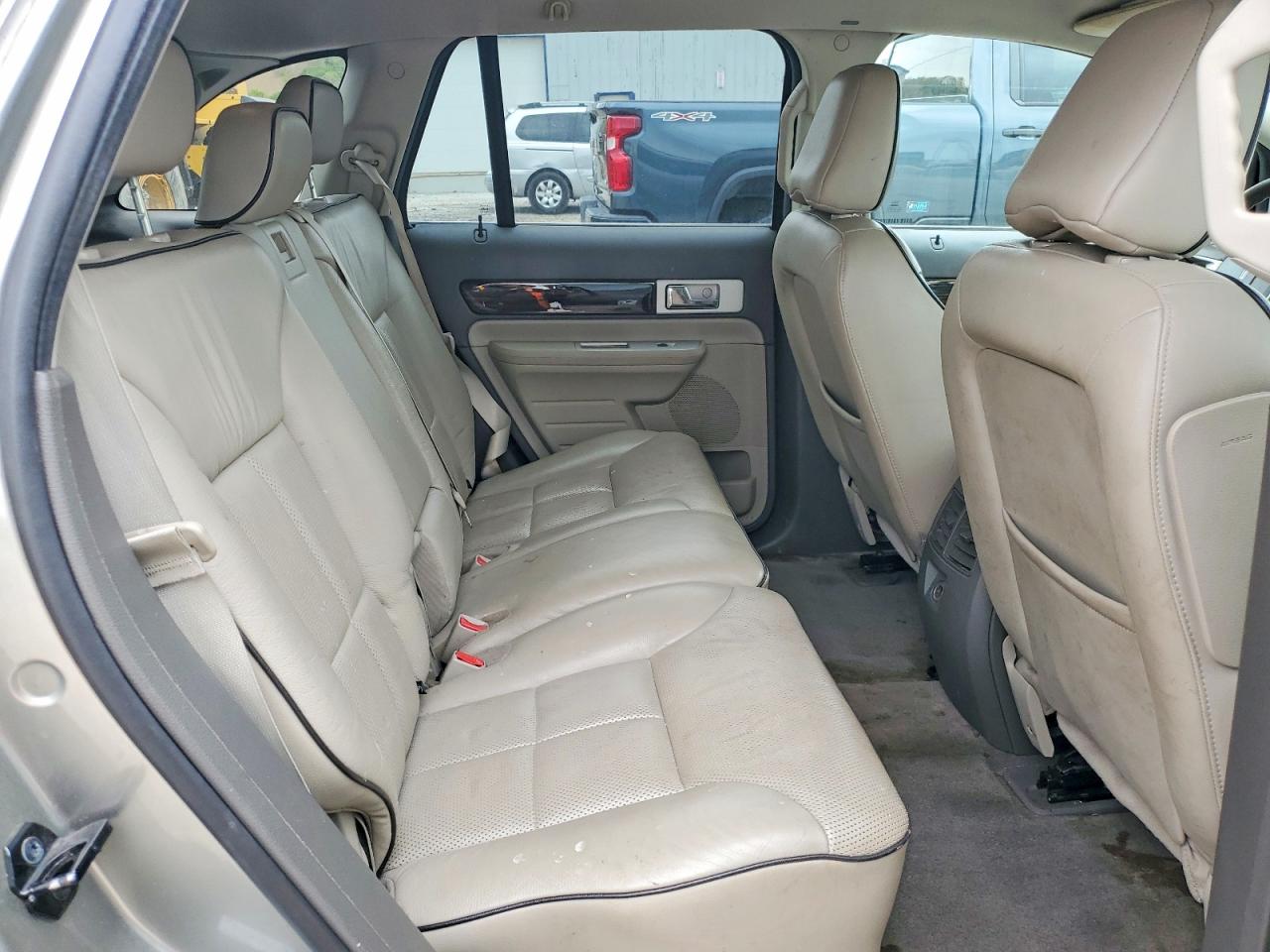 2008 Lincoln Mkx Beige vin: 2LMDU88C78BJ04210