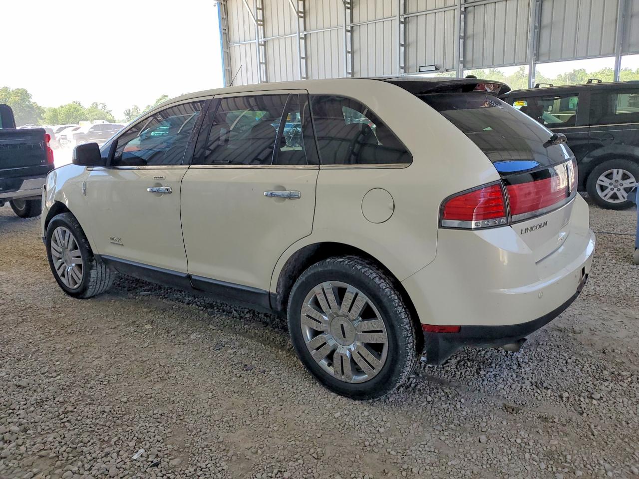 2008 Lincoln Mkx Black Label Cream vin: 2LMDU88C88BJ03518