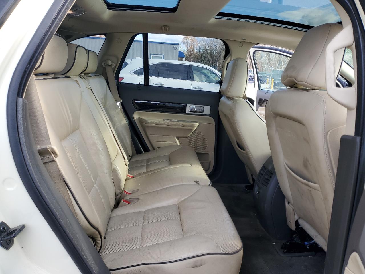 2008 Lincoln Mkx White vin: 2LMDU88C88BJ15328
