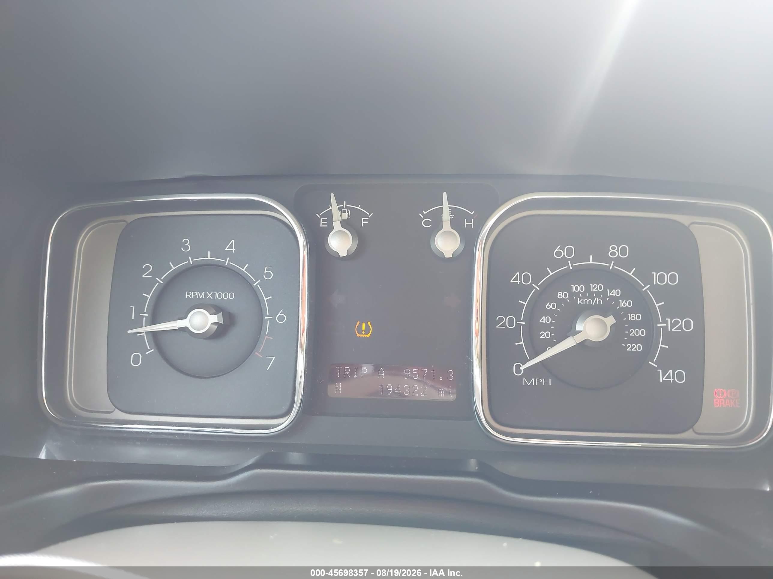 2008 Lincoln Mkx   Silver vin: 2LMDU88C88BJ29732