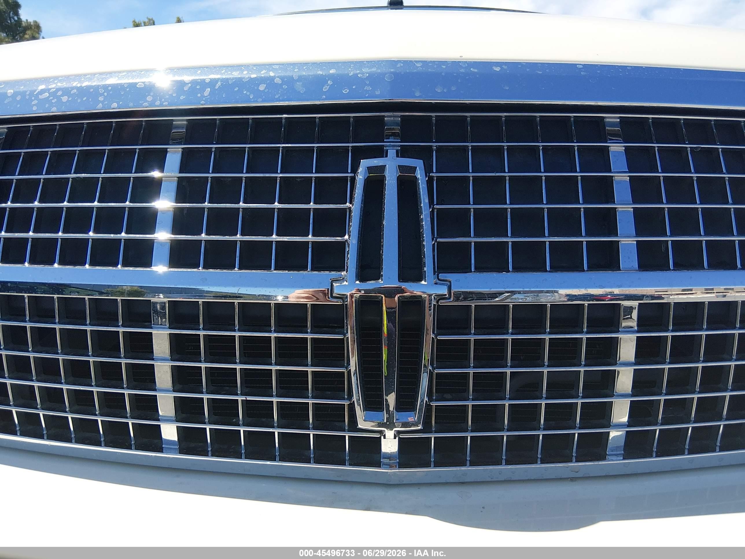2008 Lincoln Mkx   White vin: 2LMDU88C88BJ30959