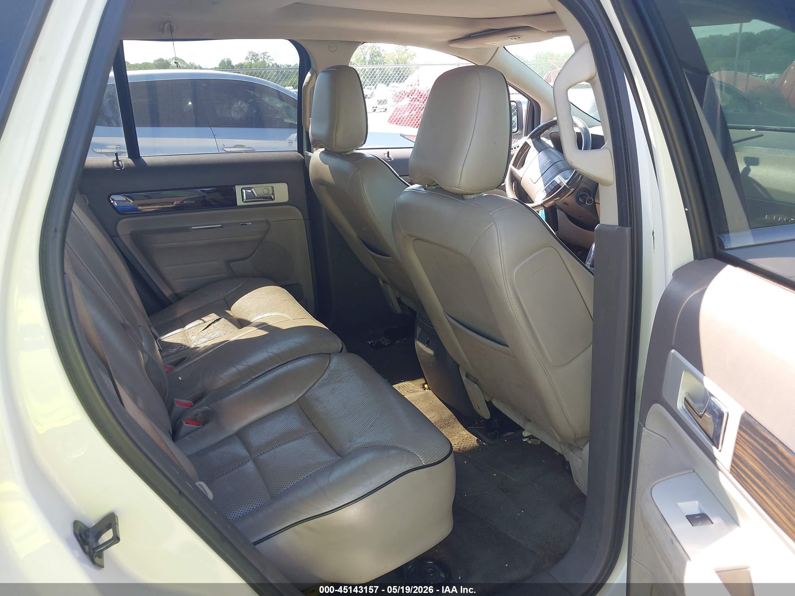 2009 Lincoln Mkx   White vin: 2LMDU88C89BJ05111