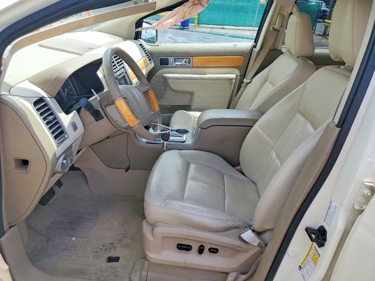 2007 Lincoln Mkx Cream vin: 2LMDU88C97BJ18804