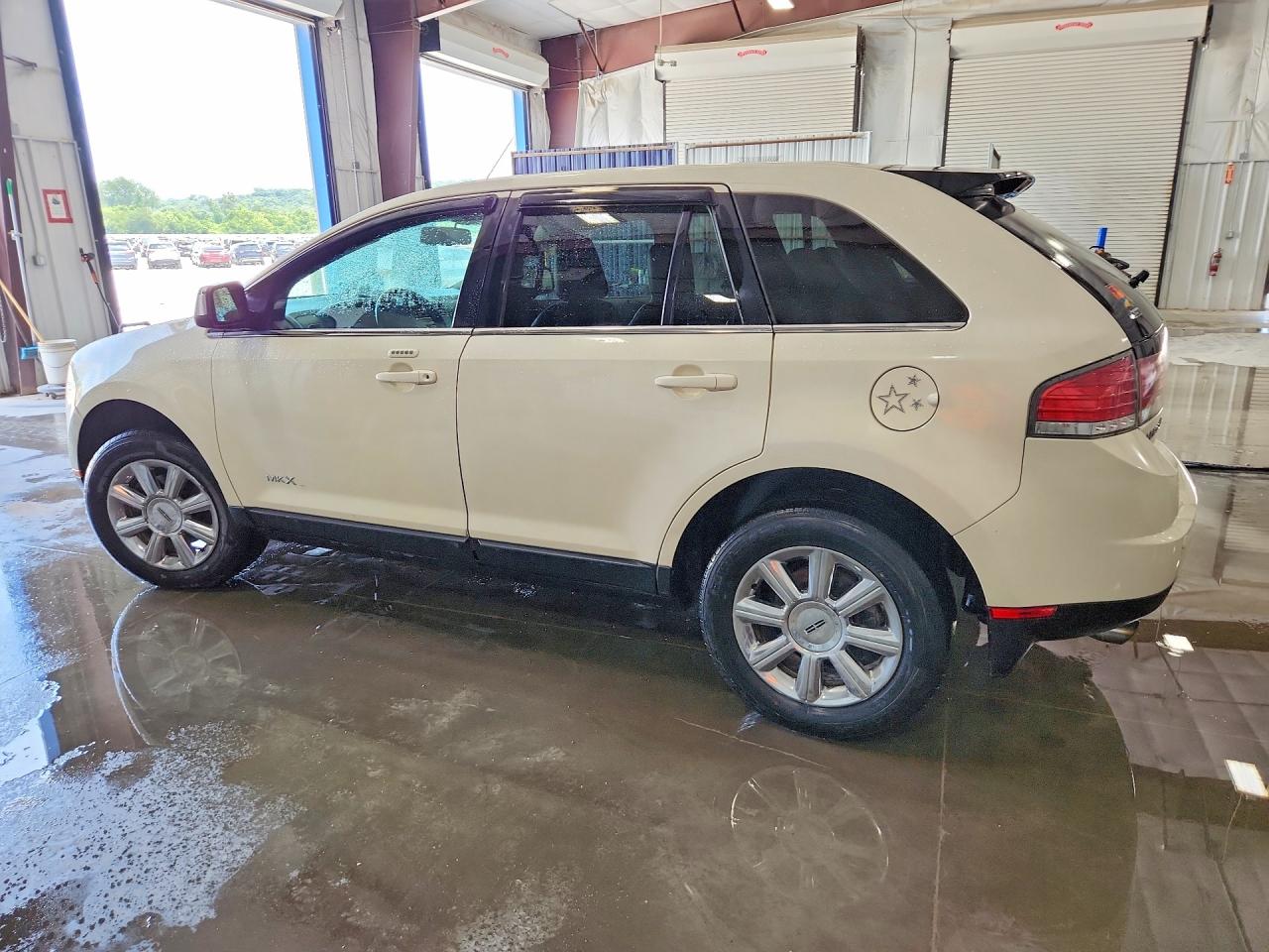 2007 Lincoln Mkx White vin: 2LMDU88C97BJ25638