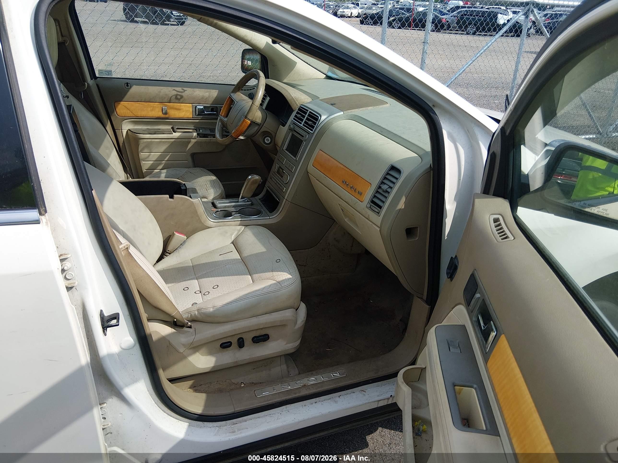 2007 Lincoln Mkx   Cream vin: 2LMDU88C97BJ38177