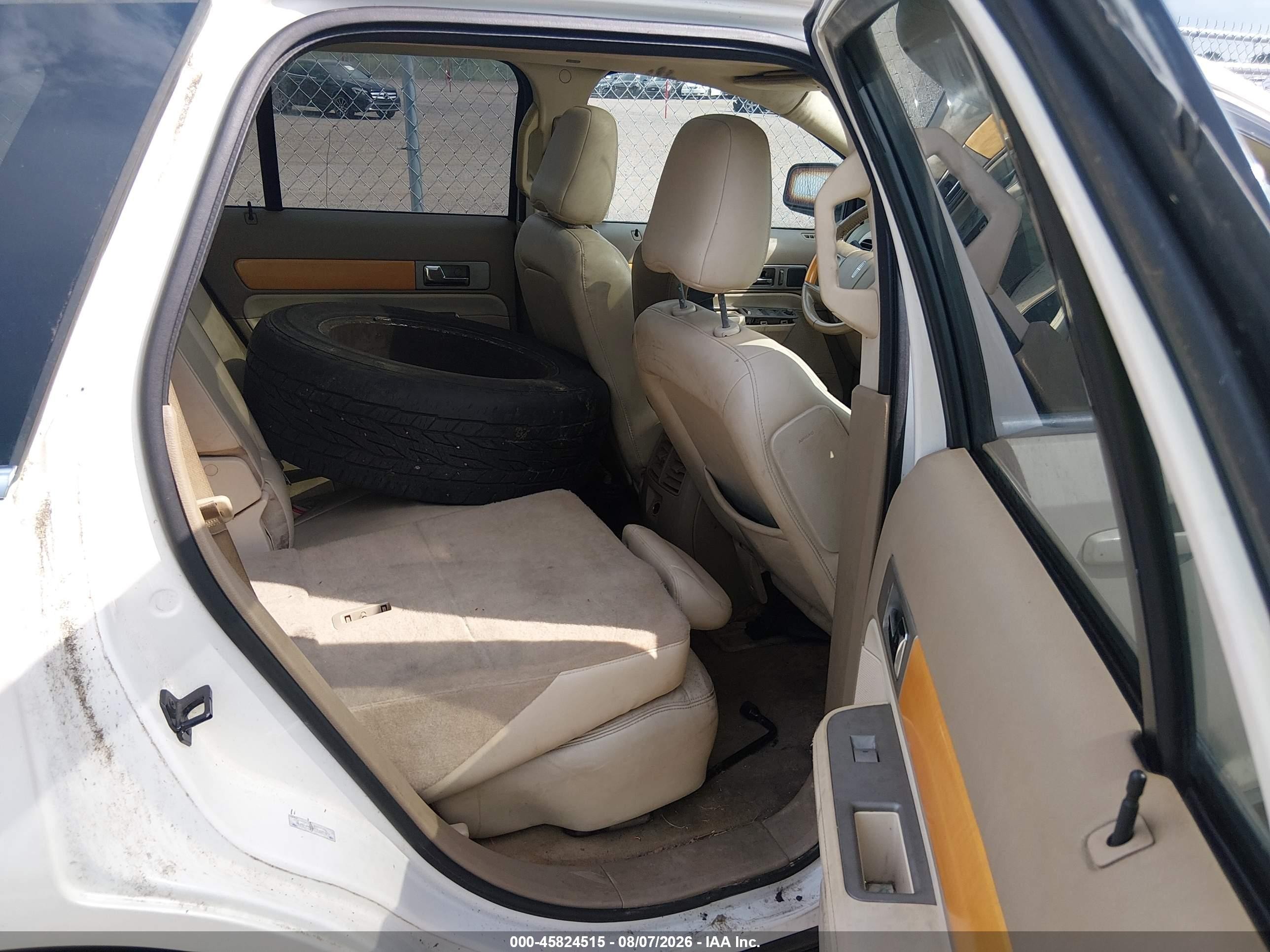 2007 Lincoln Mkx   Cream vin: 2LMDU88C97BJ38177