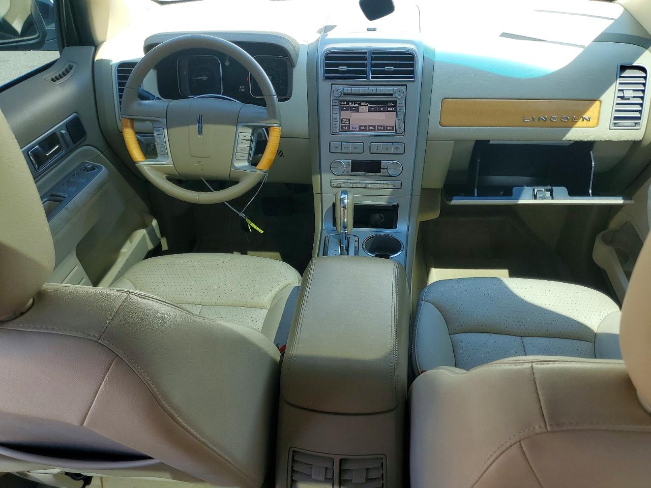 2007 Lincoln Mkx White vin: 2LMDU88CX7BJ37796