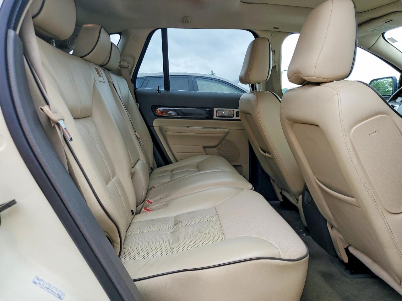 2008 Lincoln Mkx Cream vin: 2LMDU88CX8BJ17324