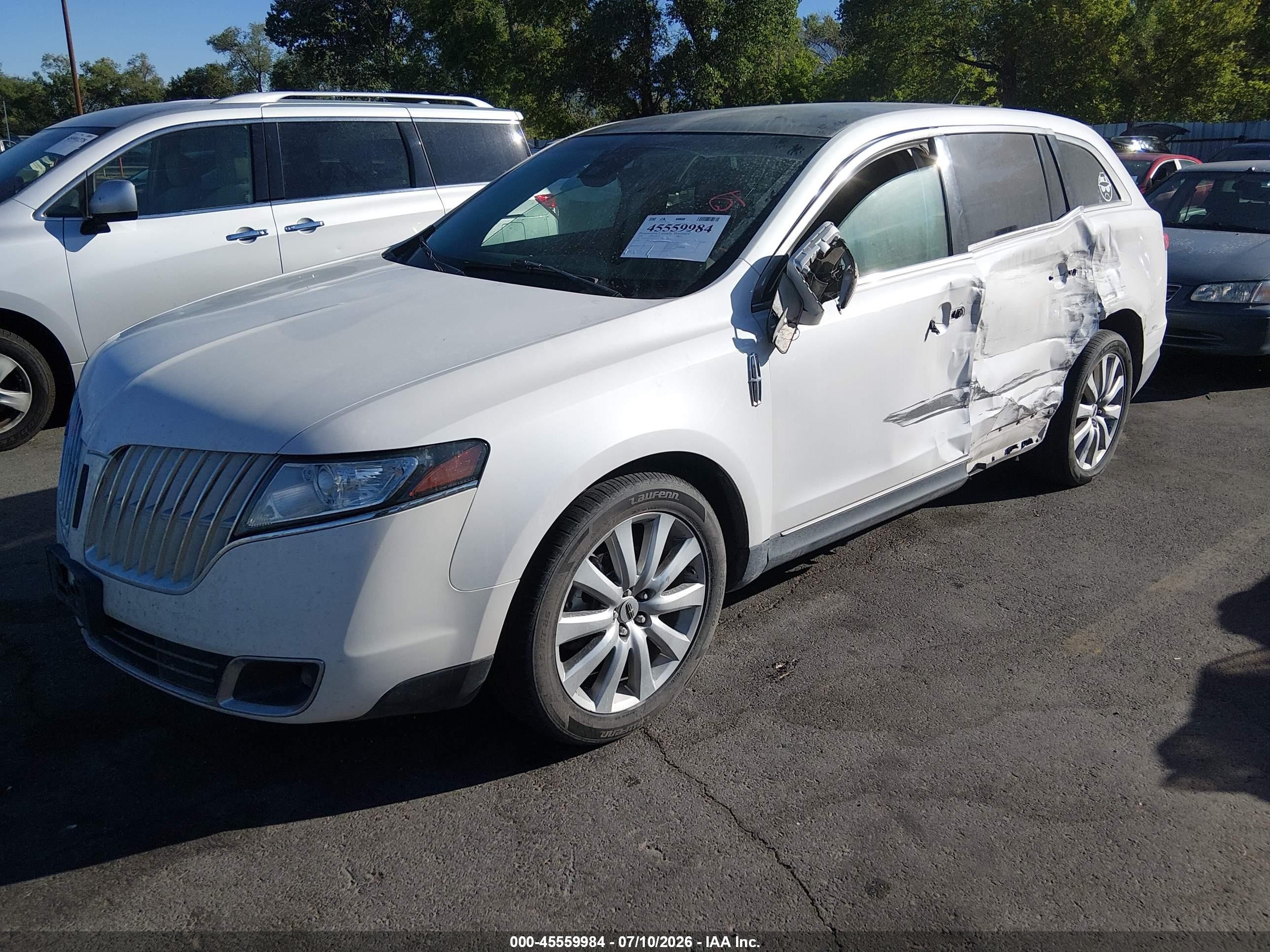 2010 Lincoln Mkt   White vin: 2LMHJ5AR3ABJ11362