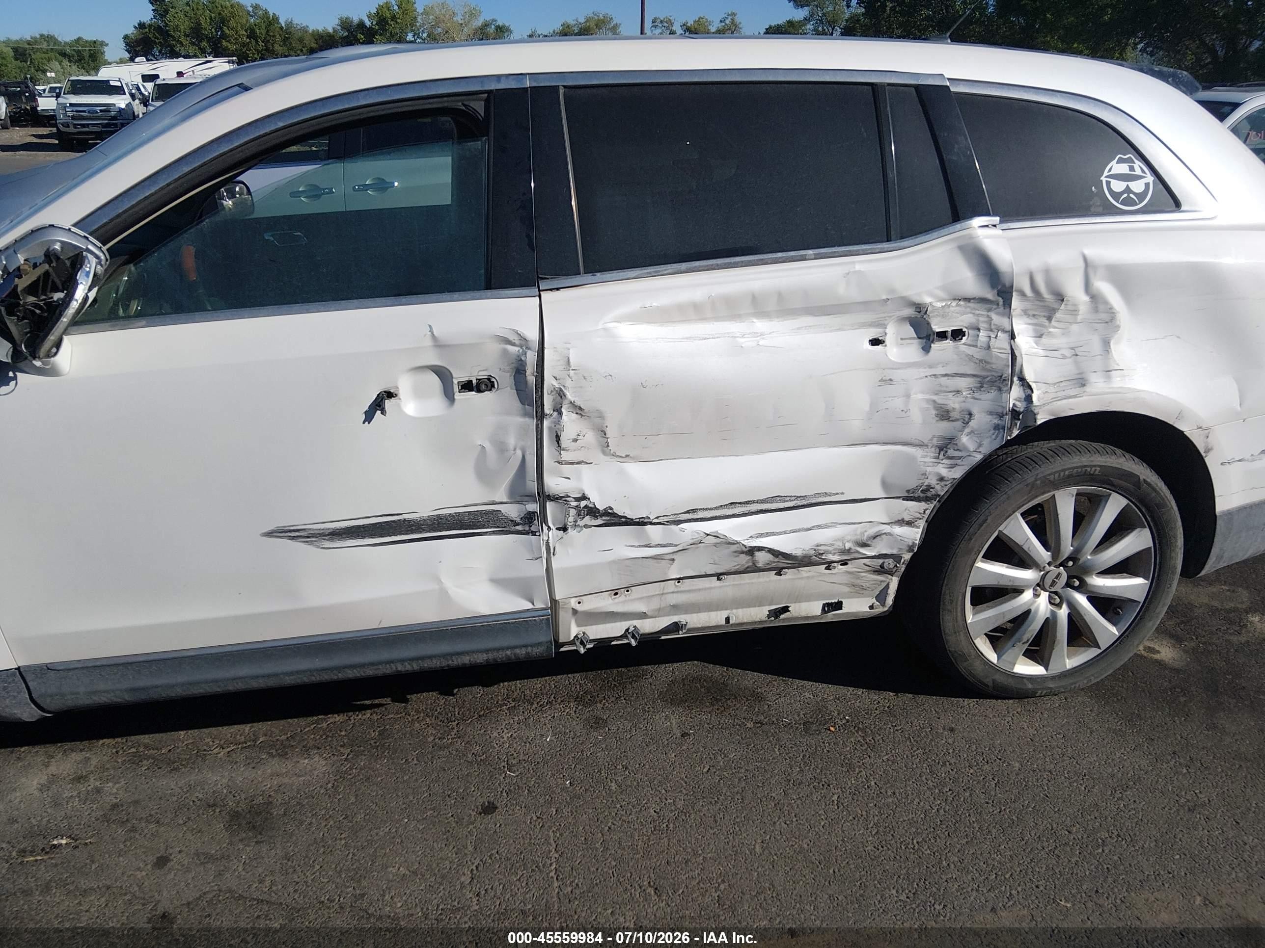 2010 Lincoln Mkt   White vin: 2LMHJ5AR3ABJ11362