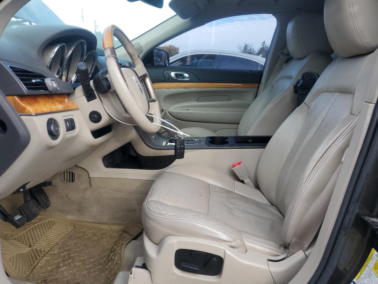 2011 Lincoln Mkt Brown vin: 2LMHJ5AR9BBJ52046