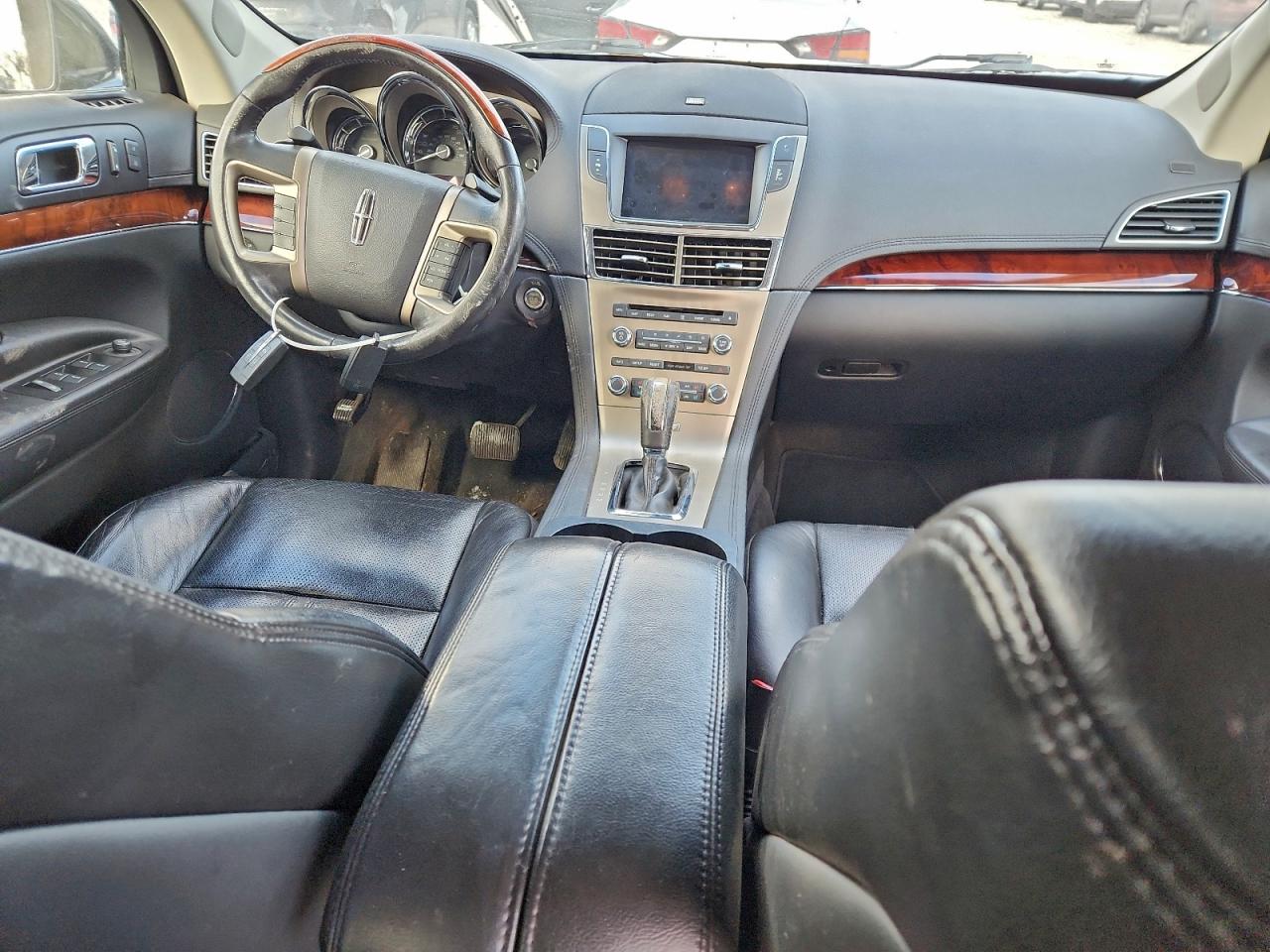 2011 Lincoln Mkt Черный vin: 2LMHJ5AT0BBJ51170