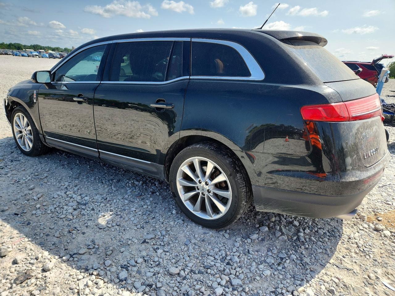 2012 Lincoln Mkt Black vin: 2LMHJ5AT0CBL52715