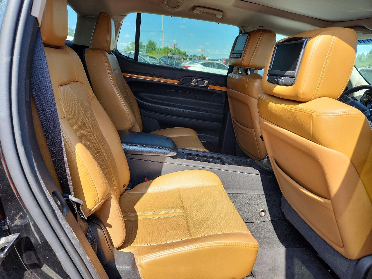 2012 Lincoln Mkt Black vin: 2LMHJ5AT0CBL52715