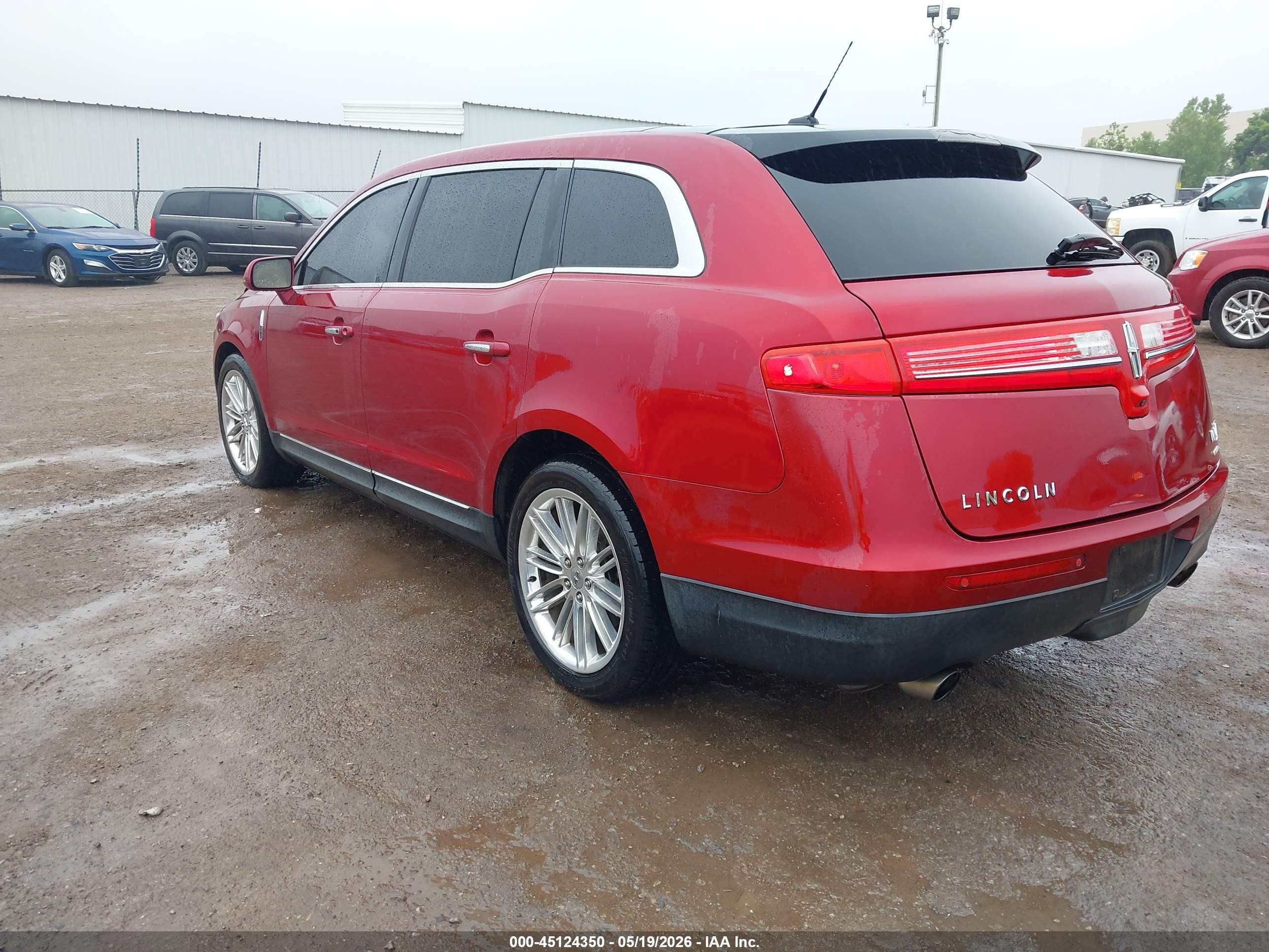 2014 Lincoln Mkt Ecoboost Red vin: 2LMHJ5AT0EBL52037
