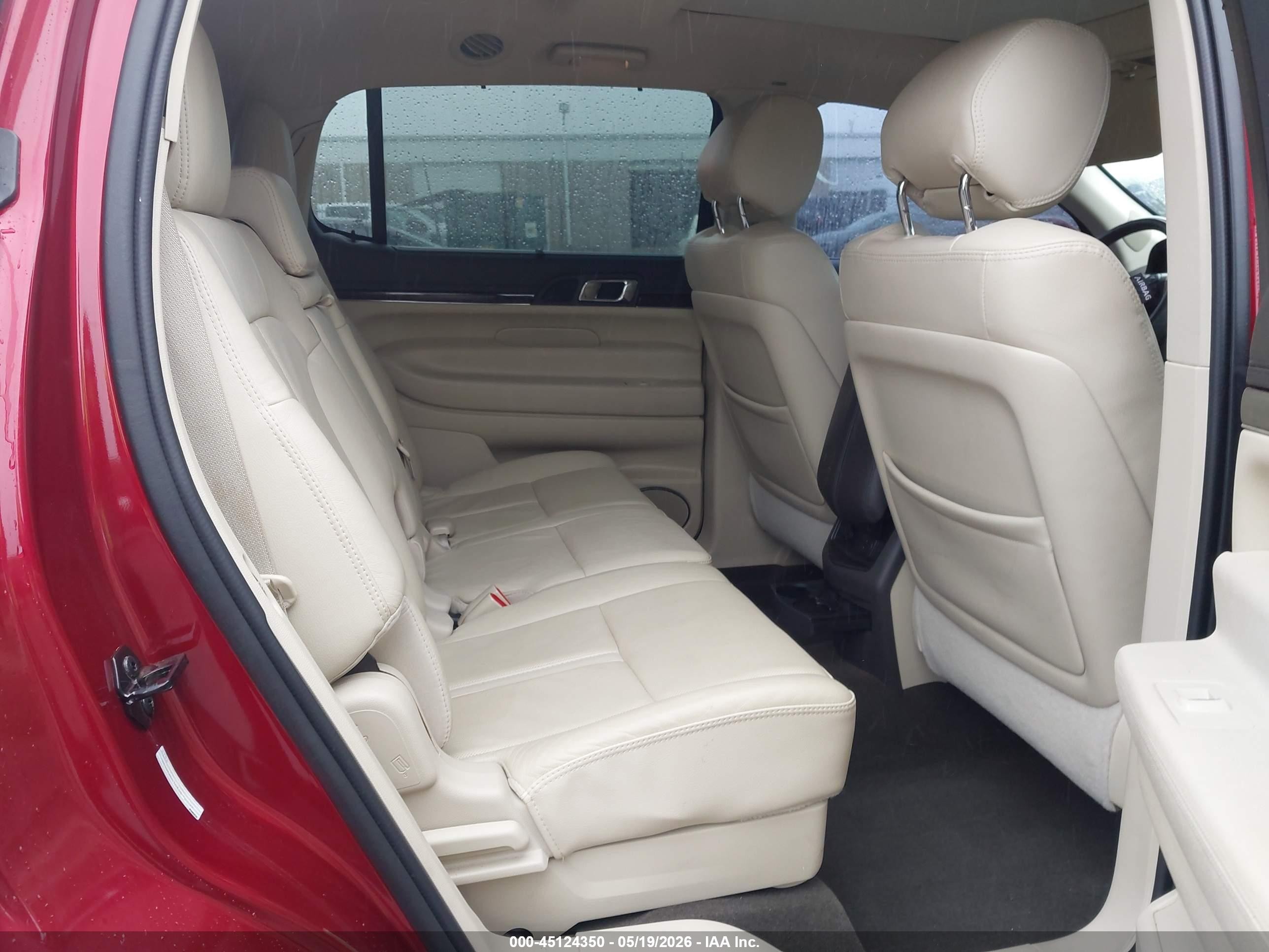 2014 Lincoln Mkt Ecoboost Red vin: 2LMHJ5AT0EBL52037