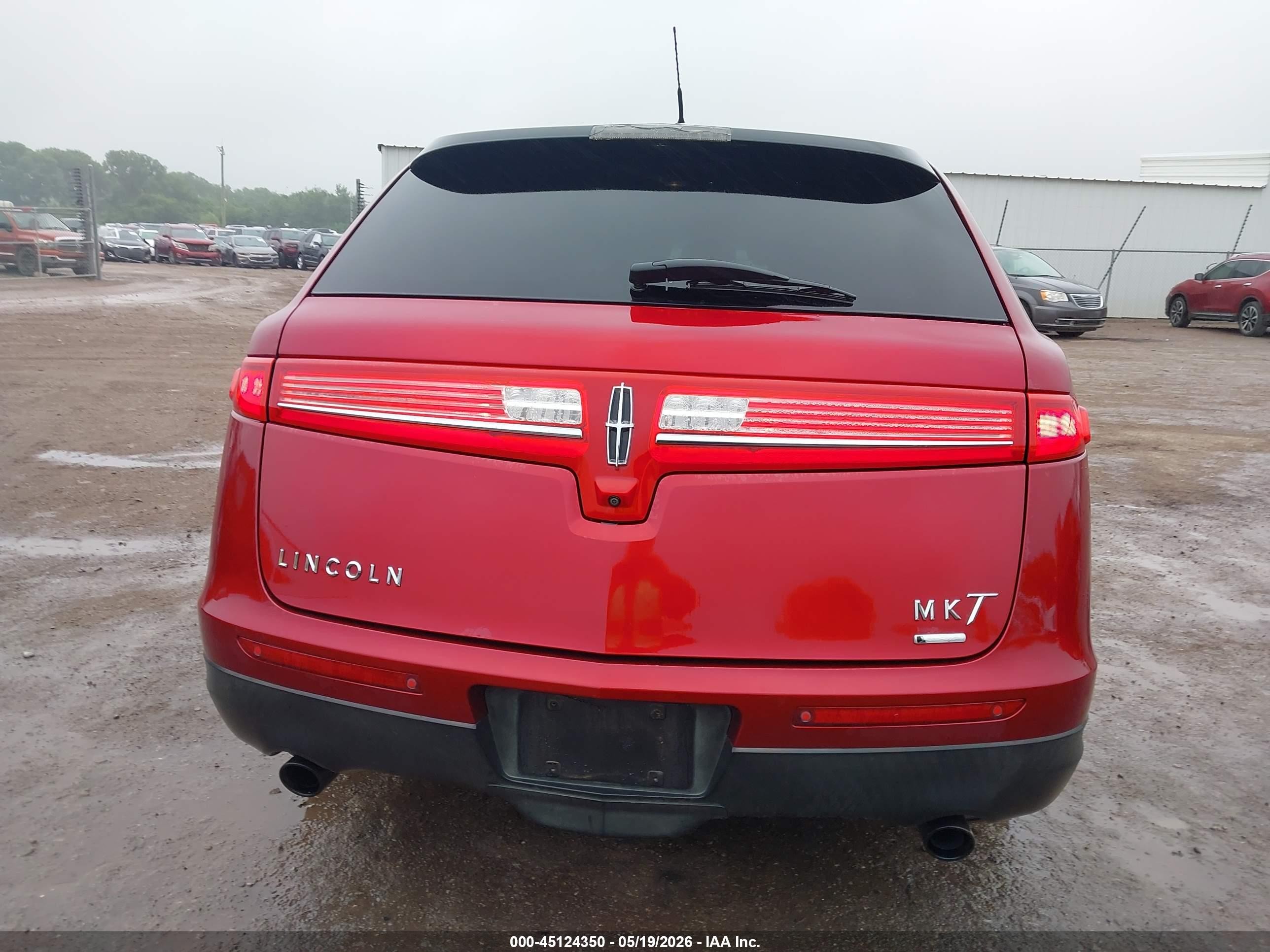 2014 Lincoln Mkt Ecoboost Red vin: 2LMHJ5AT0EBL52037
