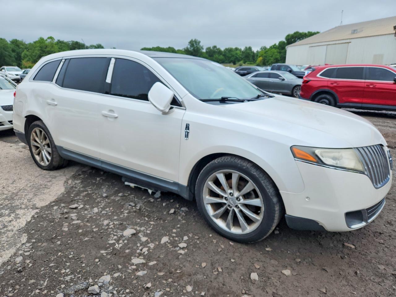 2011 Lincoln Mkt Белый vin: 2LMHJ5AT1BBJ50125