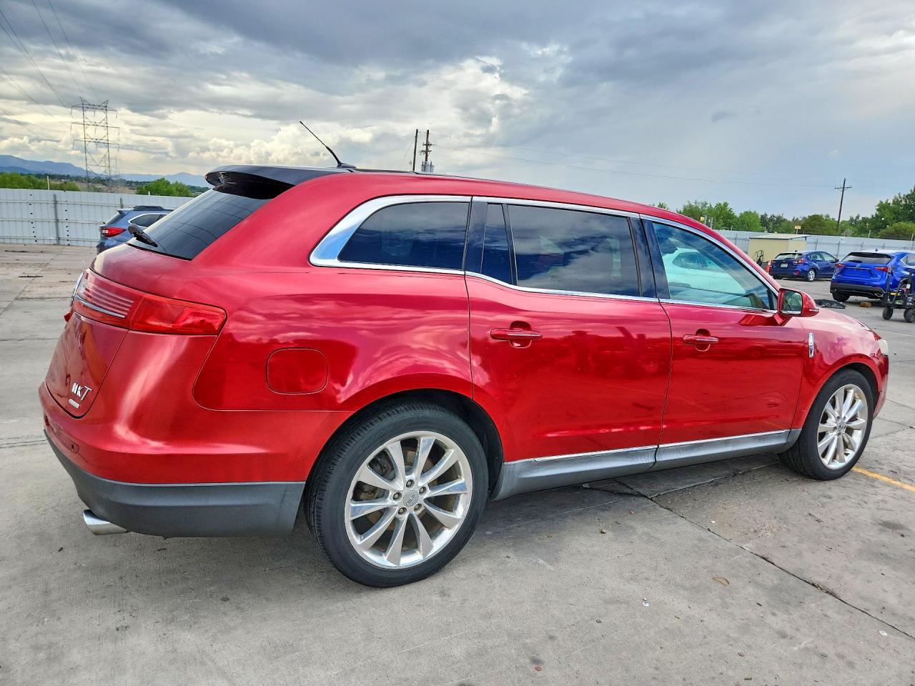 2012 Lincoln Mkt Red vin: 2LMHJ5AT1CBL50665