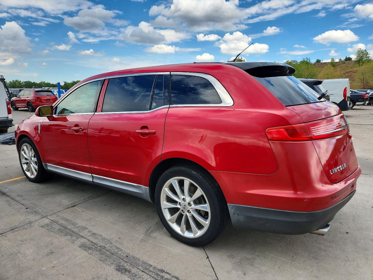 2012 Lincoln Mkt Red vin: 2LMHJ5AT1CBL50665