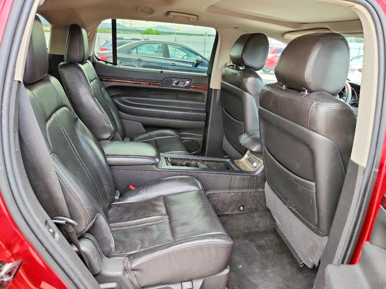 2012 Lincoln Mkt Red vin: 2LMHJ5AT1CBL50665