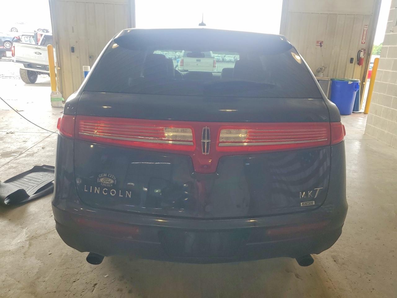2015 Lincoln Mkt Black vin: 2LMHJ5AT1FBL03057