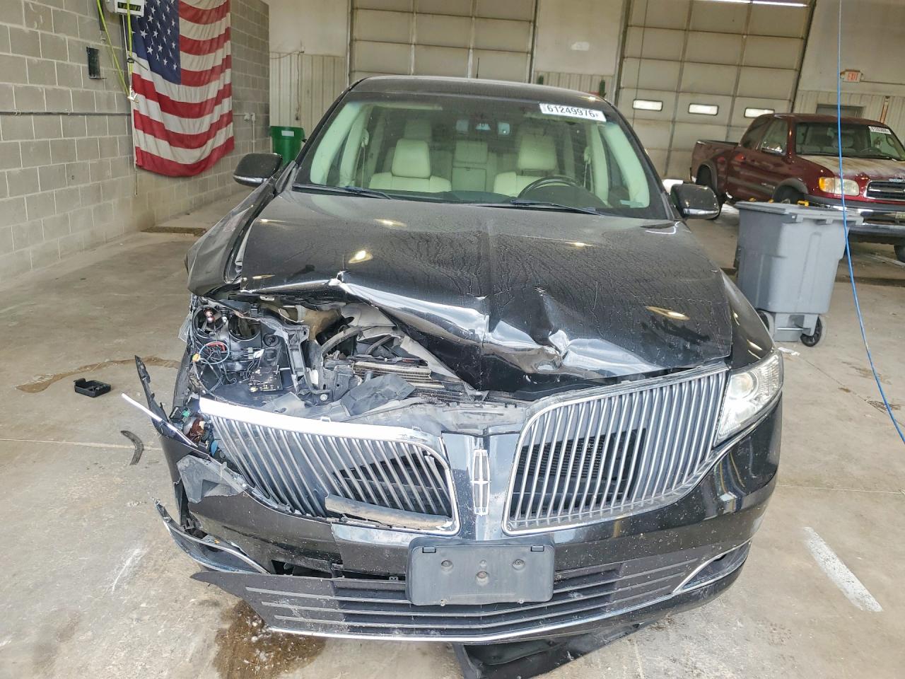 2015 Lincoln Mkt Black vin: 2LMHJ5AT1FBL03057