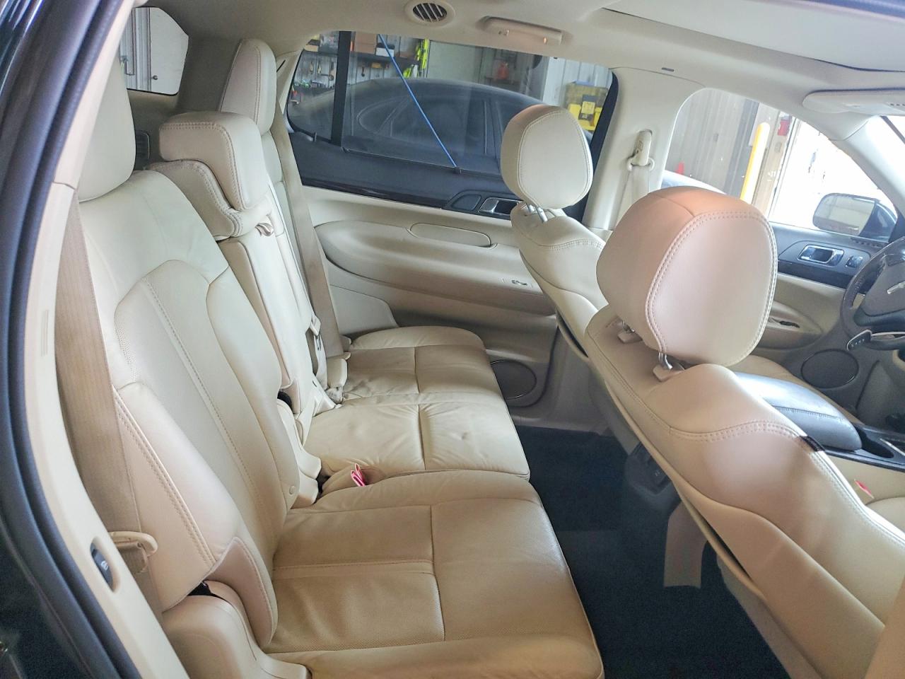 2015 Lincoln Mkt Black vin: 2LMHJ5AT1FBL03057