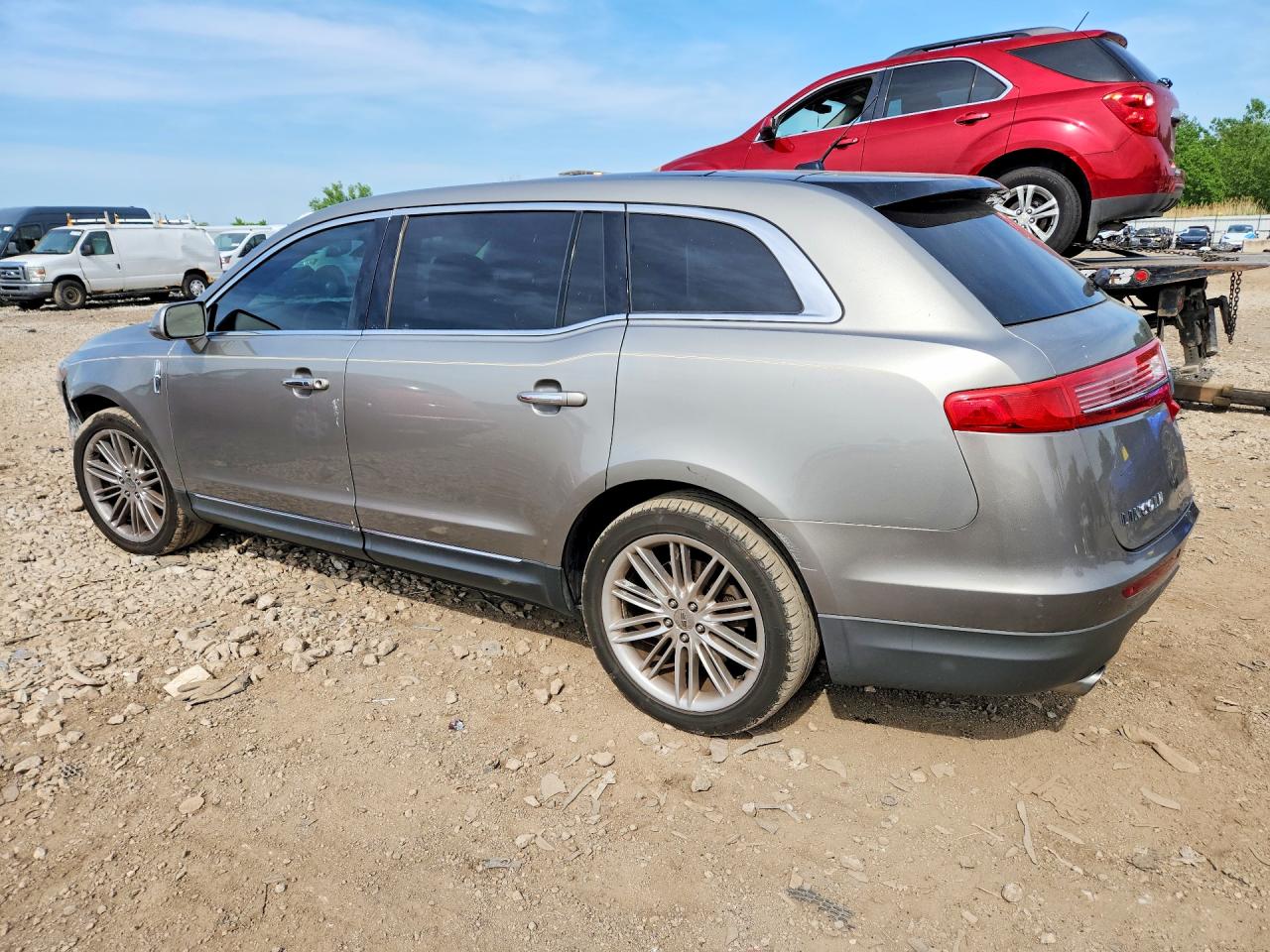 2015 Lincoln Mkt Серый vin: 2LMHJ5AT1FBL03642