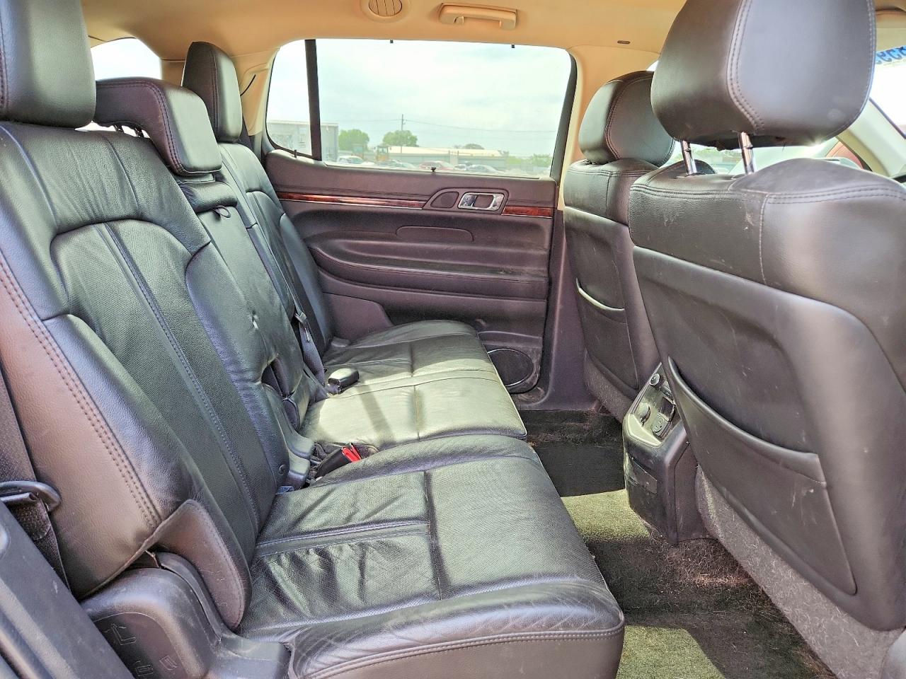 2015 Lincoln Mkt Серый vin: 2LMHJ5AT1FBL03642
