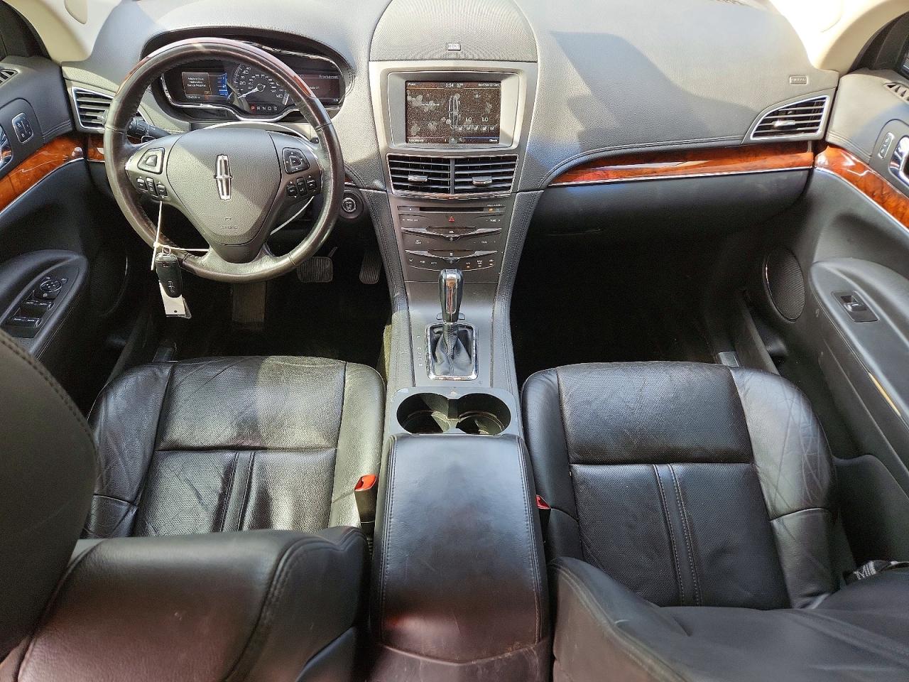 2015 Lincoln Mkt Серый vin: 2LMHJ5AT1FBL03642