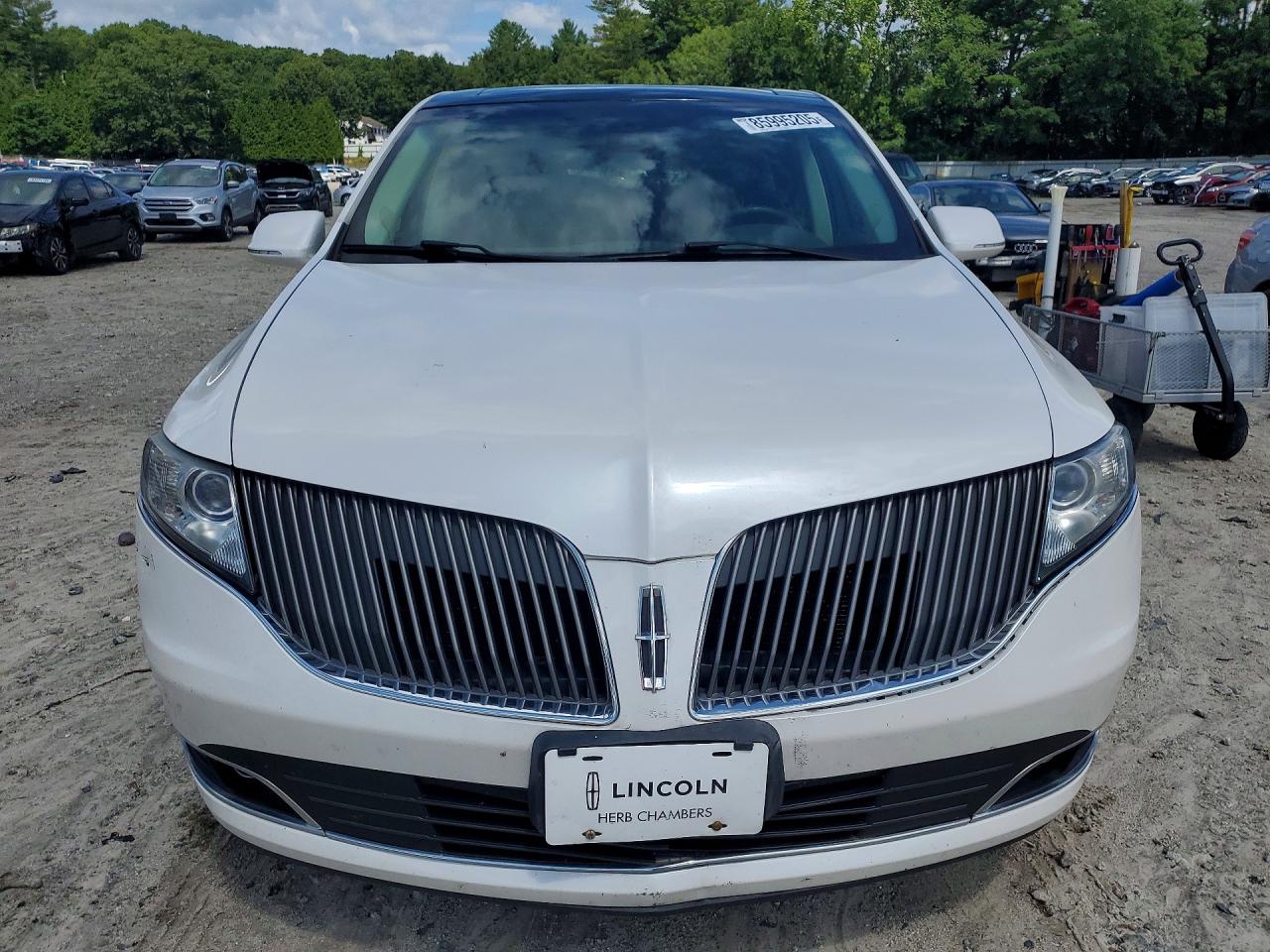 2015 Lincoln Mkt Белый vin: 2LMHJ5AT1FBL04175