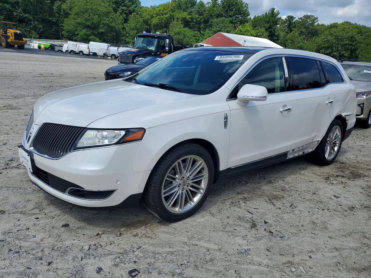 2015 Lincoln Mkt White vin: 2LMHJ5AT1FBL04175