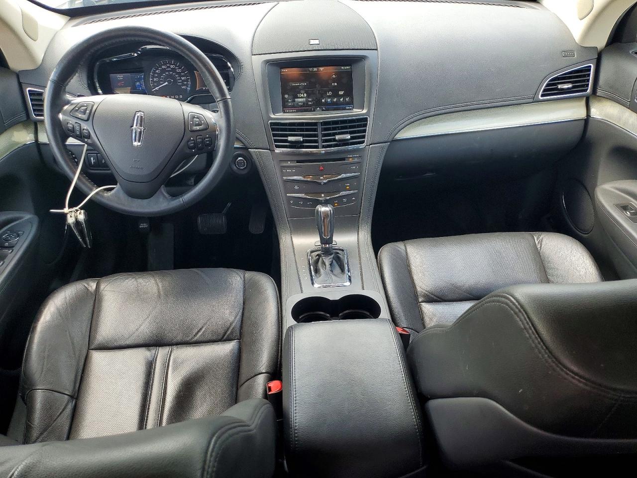 2015 Lincoln Mkt Белый vin: 2LMHJ5AT1FBL04175