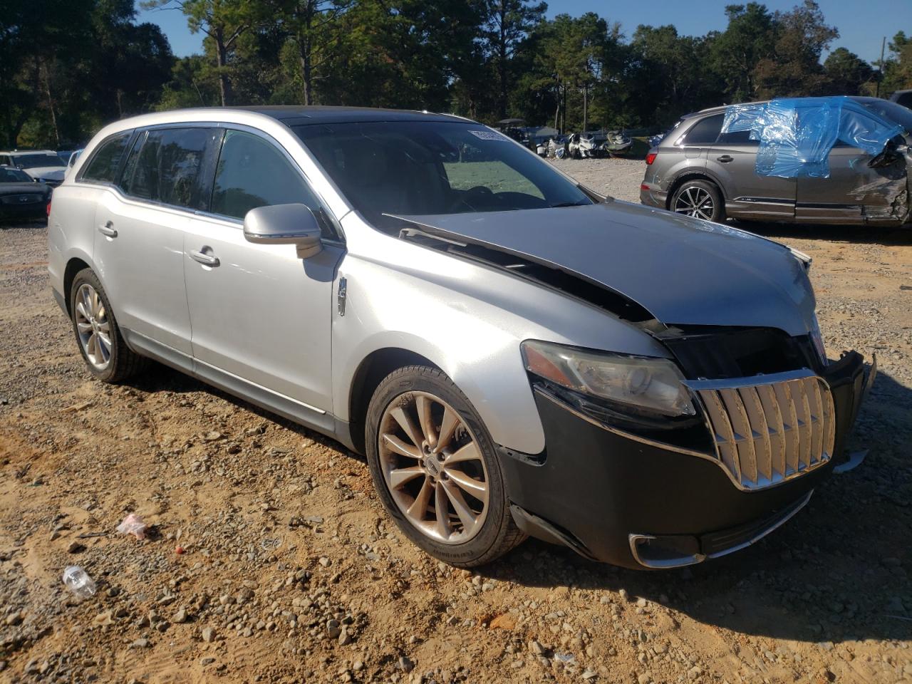 2011 Lincoln Mkt Silver vin: 2LMHJ5AT2BBJ53437