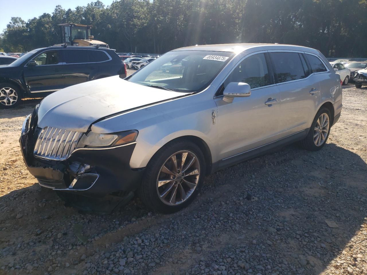 2011 Lincoln Mkt Silver vin: 2LMHJ5AT2BBJ53437