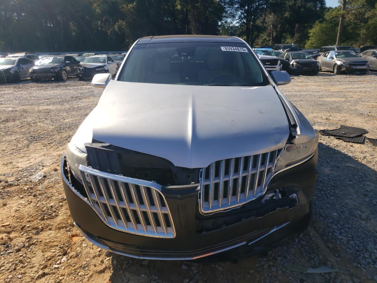 2011 Lincoln Mkt Silver vin: 2LMHJ5AT2BBJ53437