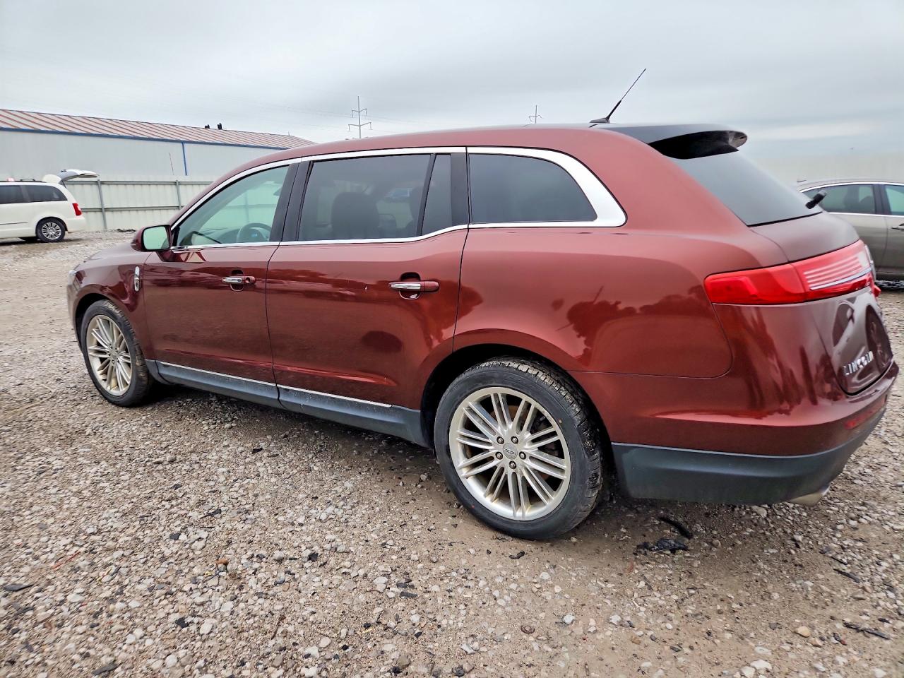 2015 Lincoln Mkt Brown vin: 2LMHJ5AT2FBL02029